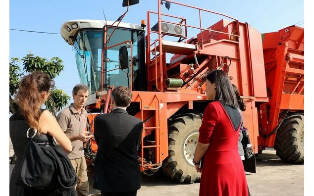 Visite à l'atelier agricole MAOTO par Mr Kernaléguen